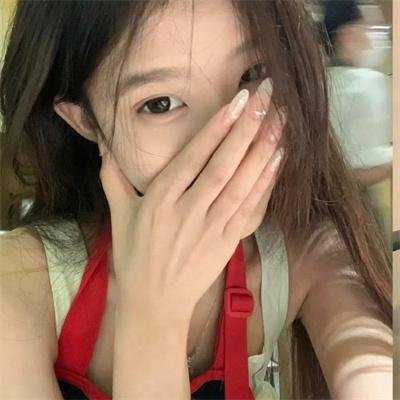 碧窗艳影
